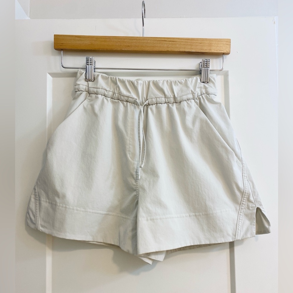 Lululemon Cinchable Waist High-Rise Woven Short 3.5" Bone XXS